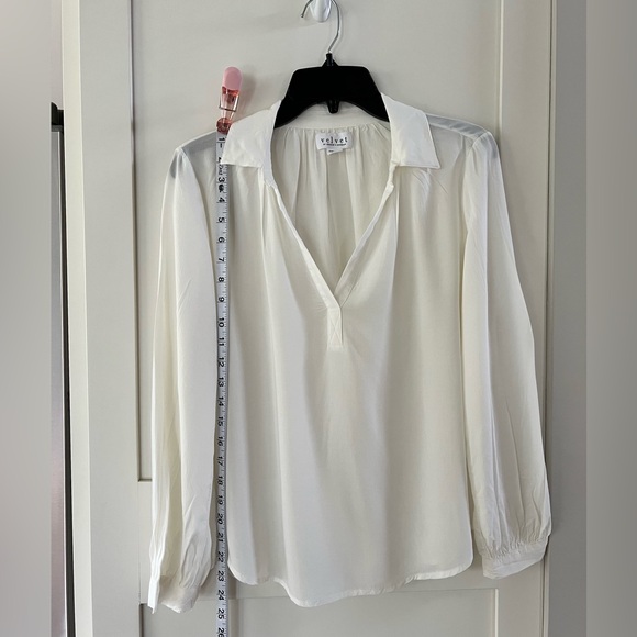 Velvet by Graham and Spencer Cream Blouse Size S Excellent Condition - Picture 10 of 10